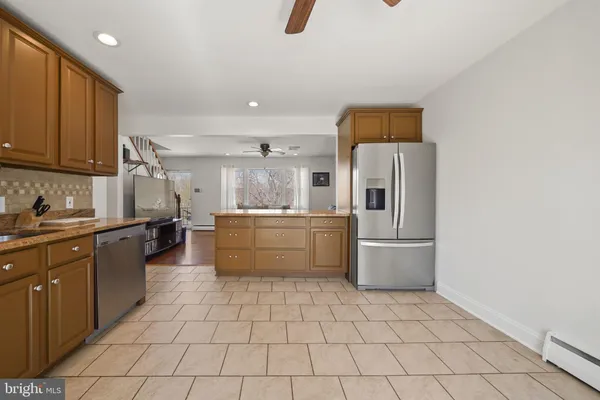 $465,000 | 7526 Henry Avenue, Philadelphia, PA 19128