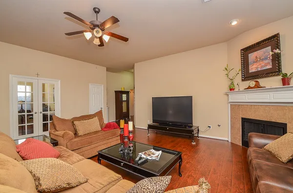 $2,400 | 9502 Herons Grove Lane, Katy, TX 77494
