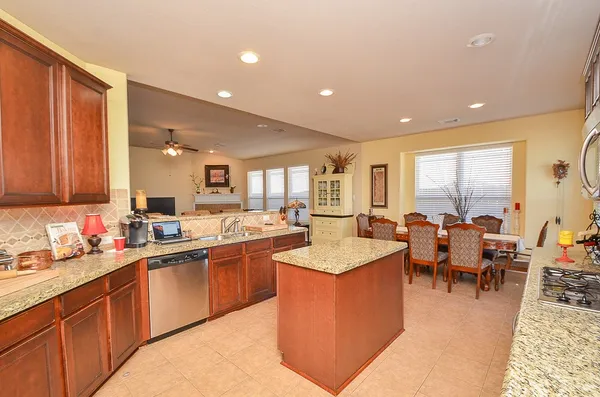 $2,400 | 9502 Herons Grove Lane, Katy, TX 77494