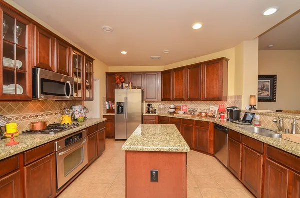$2,400 | 9502 Herons Grove Lane, Katy, TX 77494