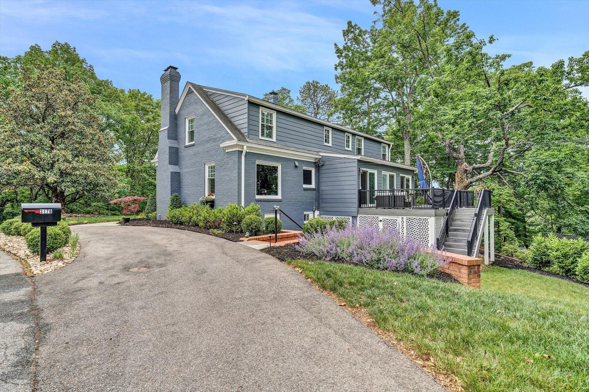 3176 West Ridge Road Southwest Roanoke, VA 24014 - Photo 4 of 49 04-051620230098
