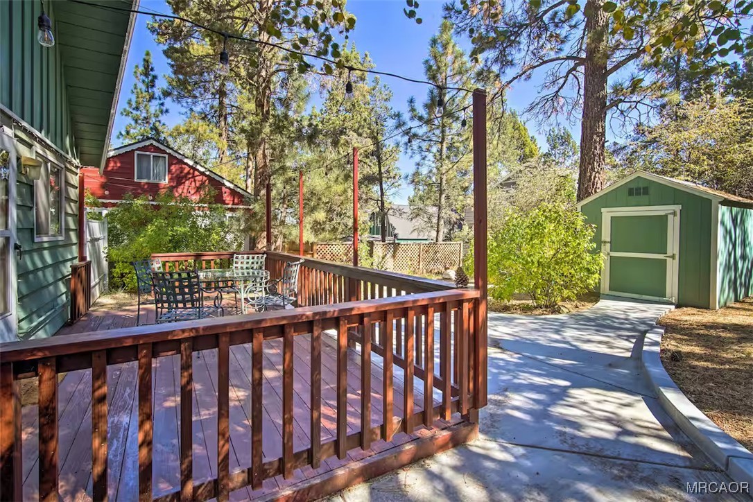 161 Moreno Lane Sugarloaf, CA 92386 - Photo 2 of 14 a view of street from a balcony
