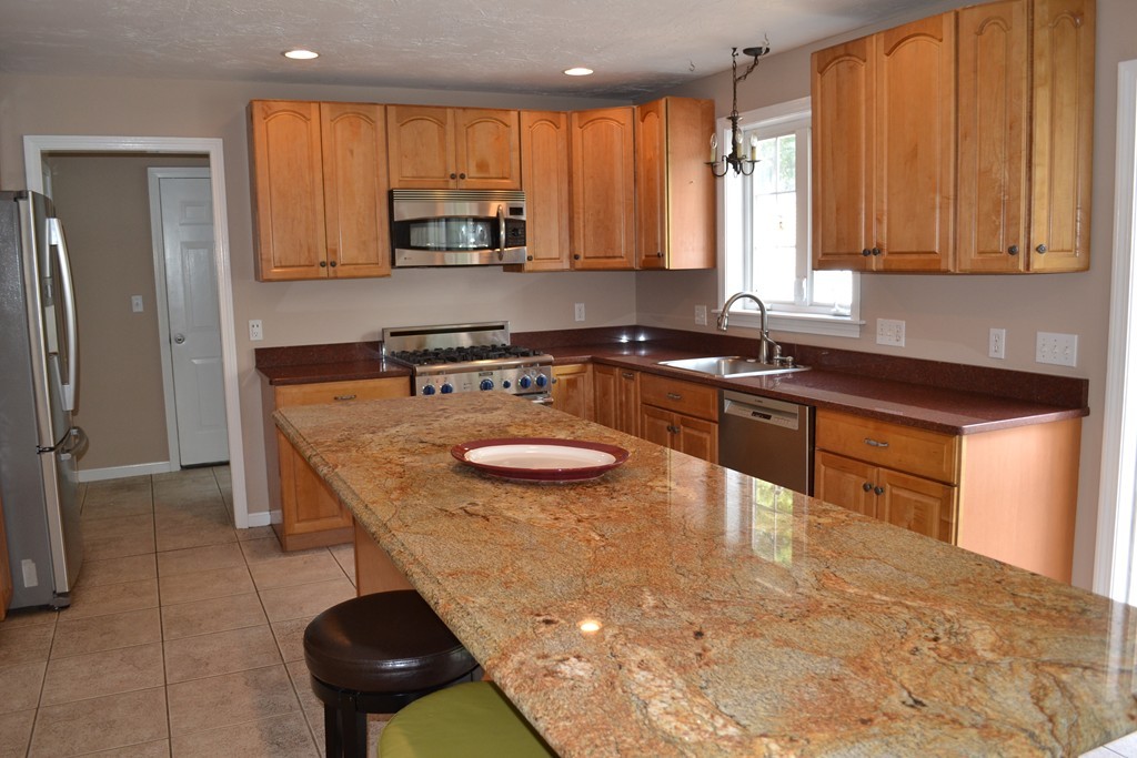 28 Mary Jane Road Franklin, MA 02038 - Photo 2 of 25 Gallery Image 2