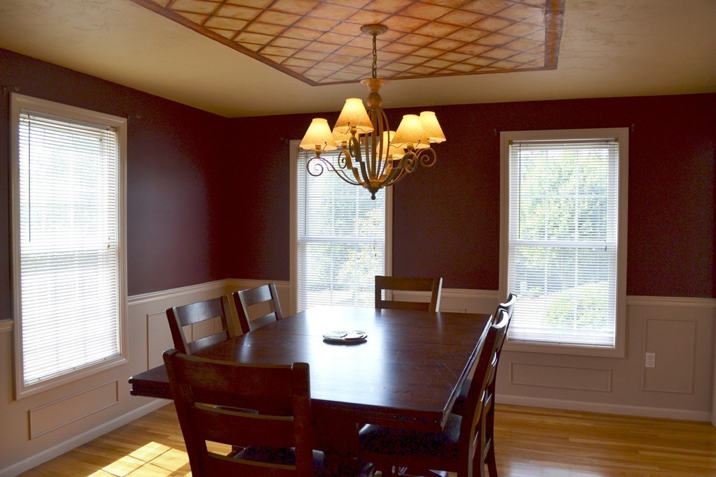 28 Mary Jane Road Franklin, MA 02038 - Photo 5 of 25 Gallery Image 5