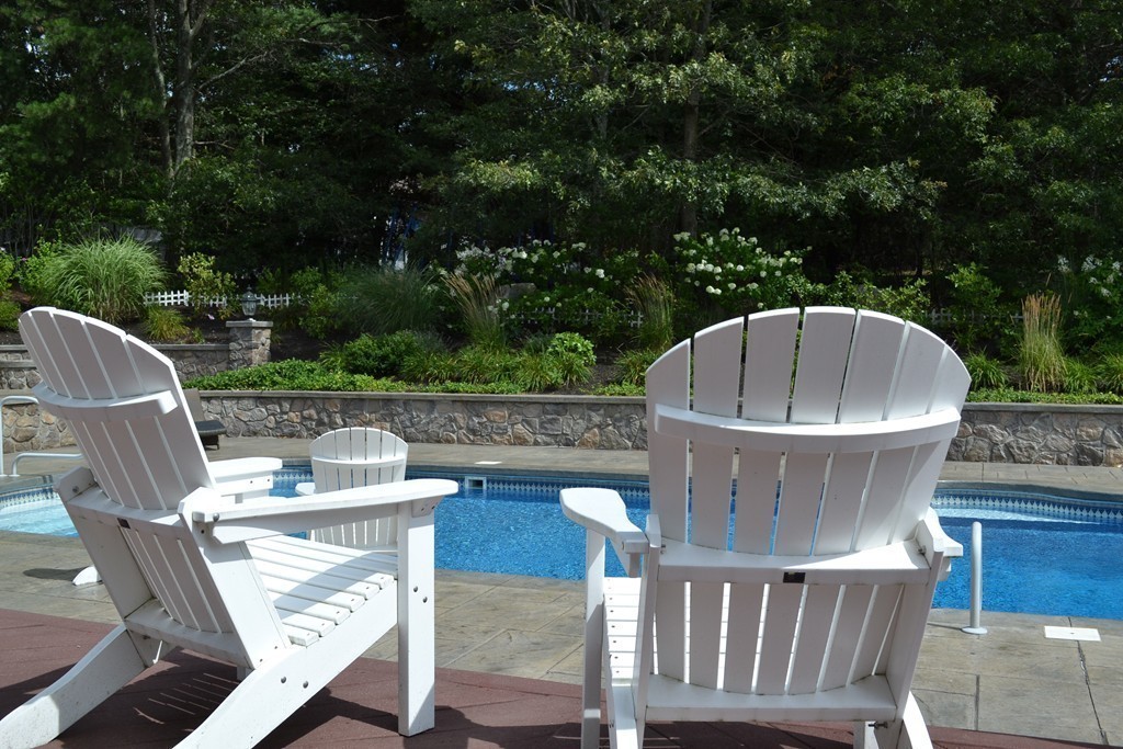 28 Mary Jane Road Franklin, MA 02038 - Photo 8 of 25 Gallery Image 8