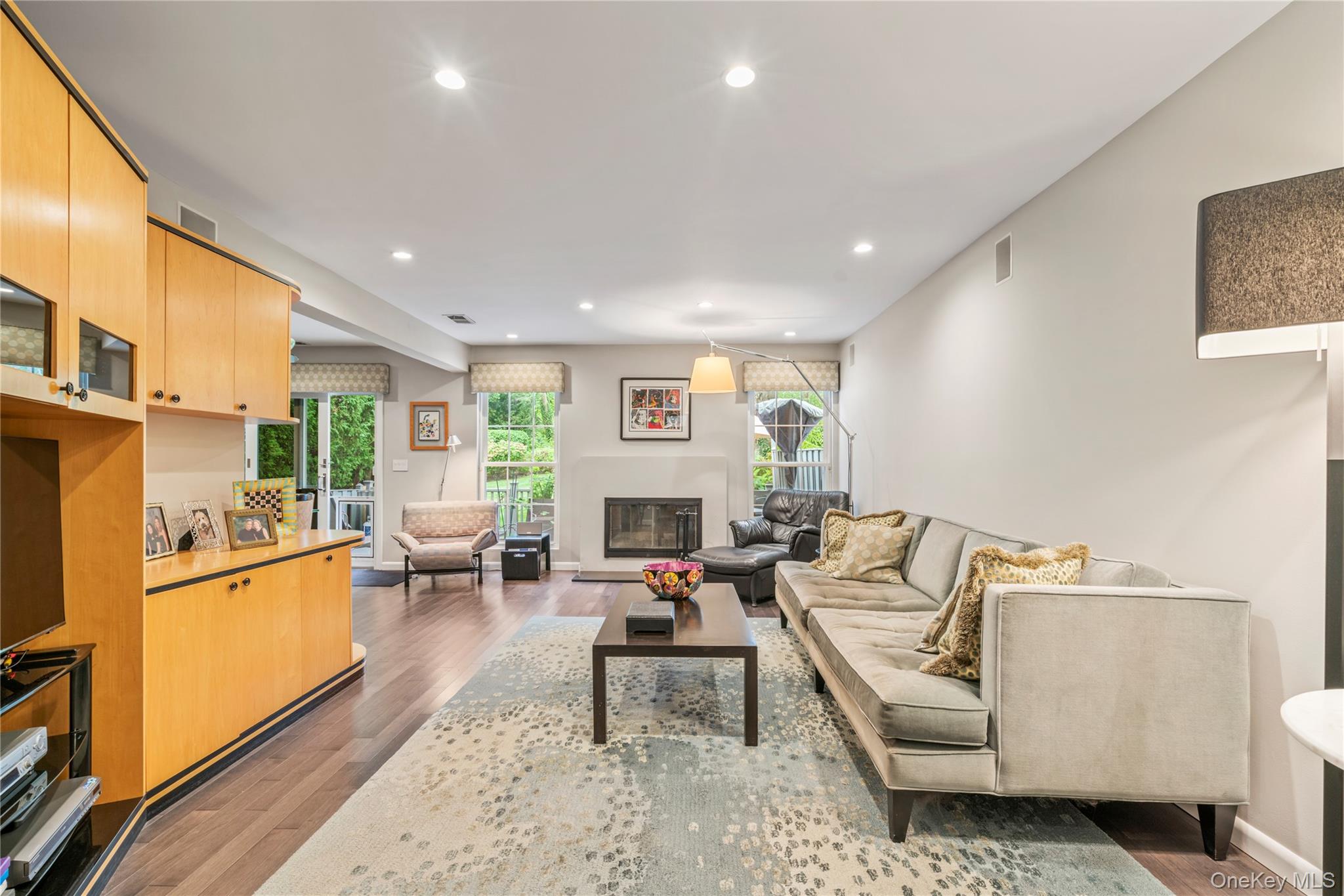 154 Hidden Ridge Drive Syosset, NY 11791 - Photo 4 of 34