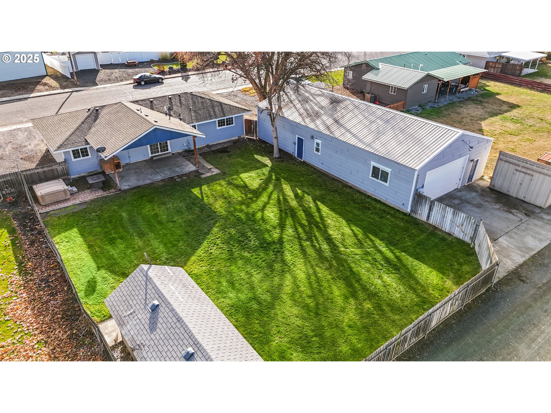 4207 Southwest Sheridan Avenue Pendleton, OR 97801 - Photo 2 of 34 a view of a city from a terrace