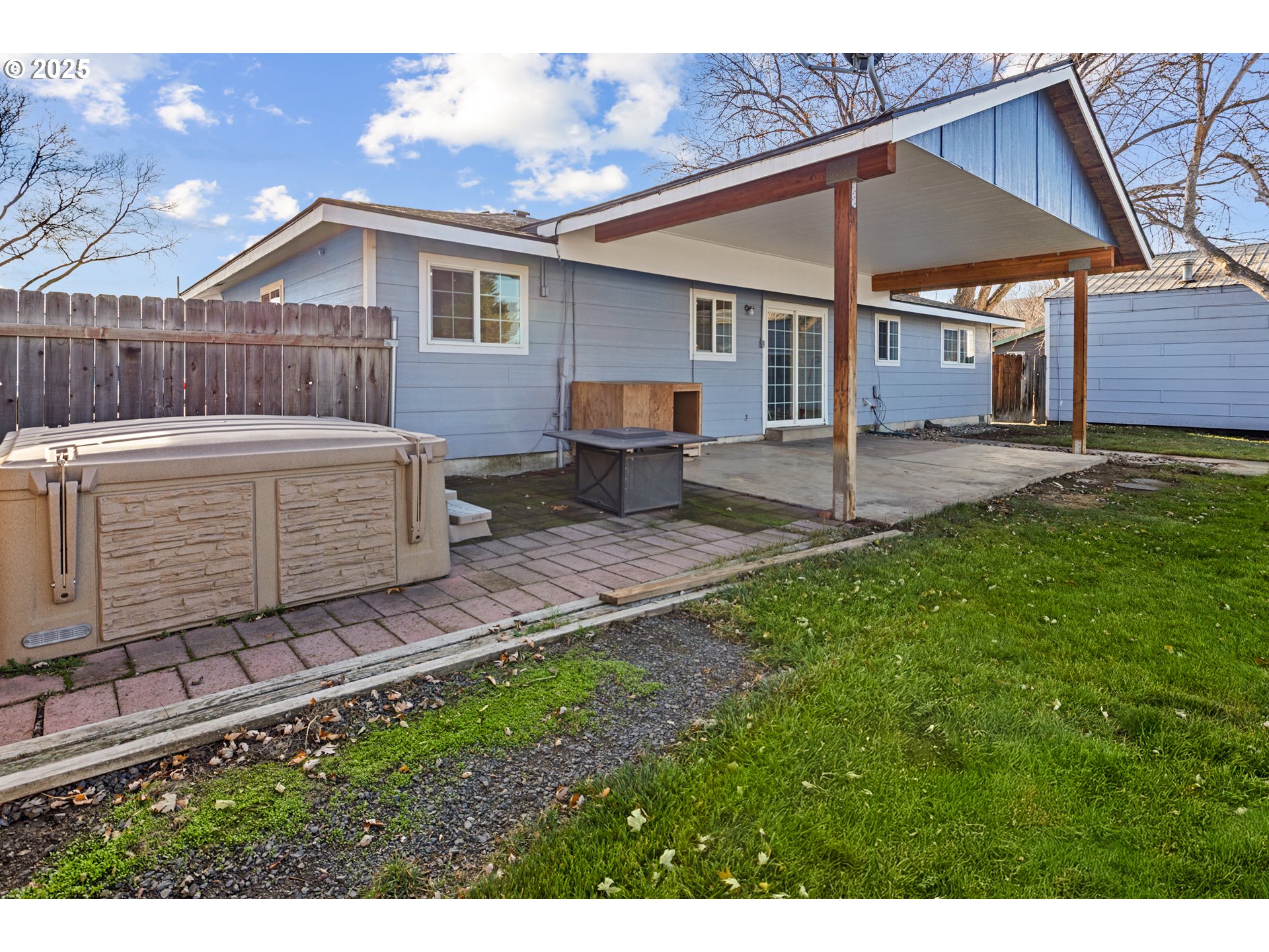 4207 Southwest Sheridan Avenue Pendleton, OR 97801 - Photo 24 of 34 a view of a house with a yard and sitting area