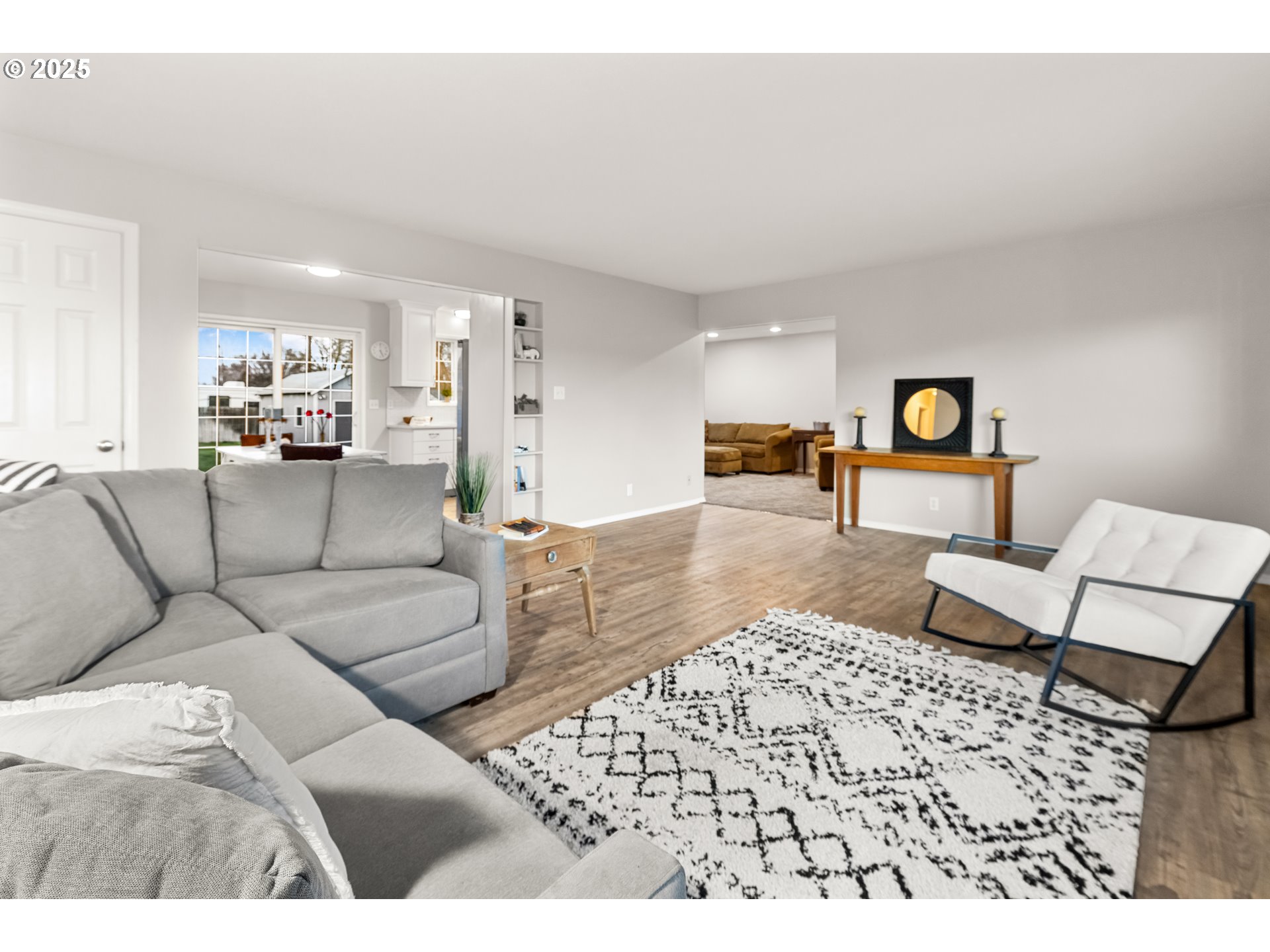 4207 Southwest Sheridan Avenue Pendleton, OR 97801 - Photo 10 of 34 a living room with furniture and a couch