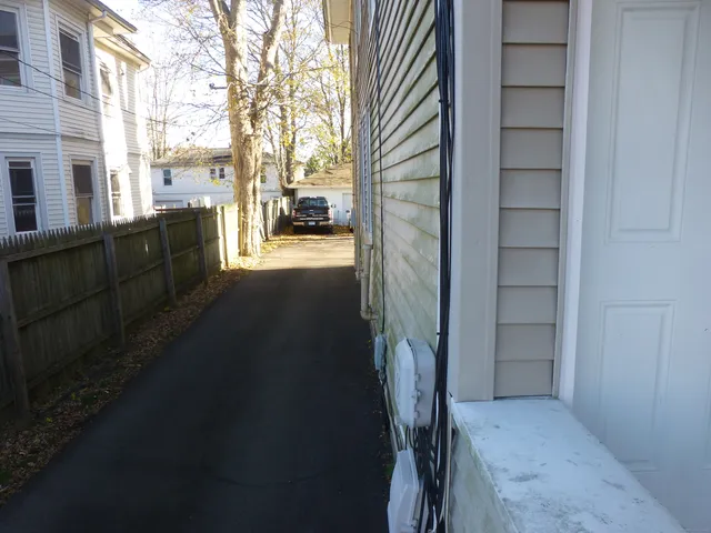 $1,700 | 520 Ocean Avenue, Unit 2, New London, CT 06320