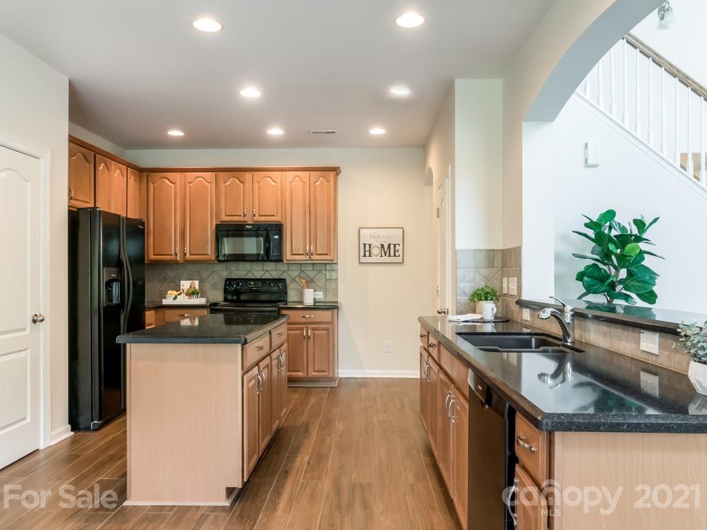 5007 Peco Road Charlotte, NC 28277 - Photo 8 of 38 Gallery Image 8