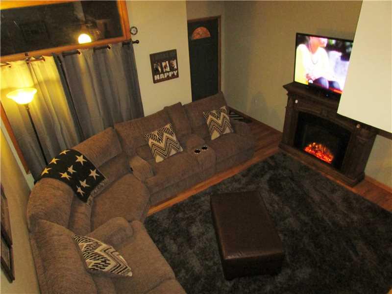 208 Ferncliff Road Rices Landing, PA 15357 - Photo 5 of 25 Living Room.