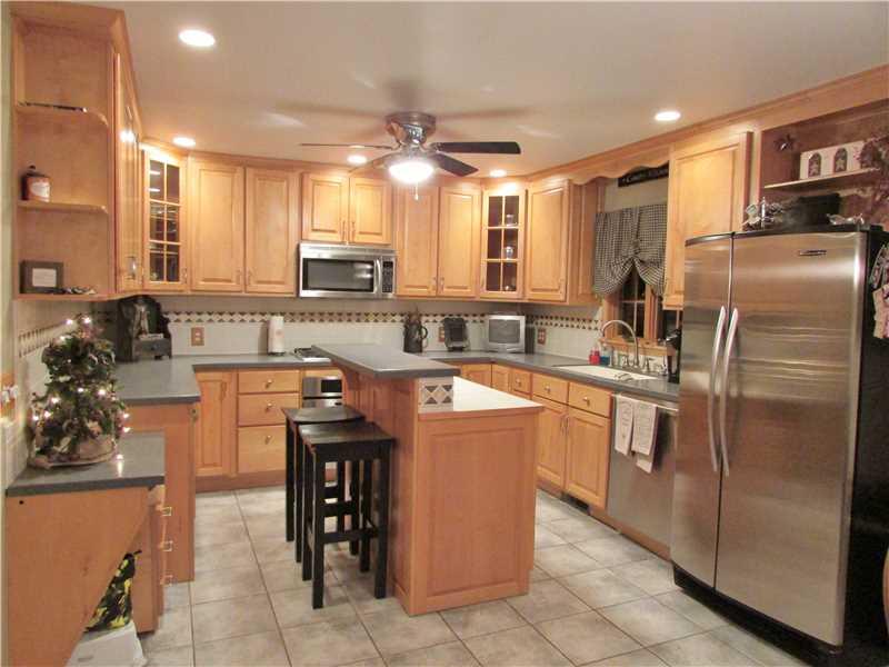 208 Ferncliff Road Rices Landing, PA 15357 - Photo 6 of 25 Kitchen.