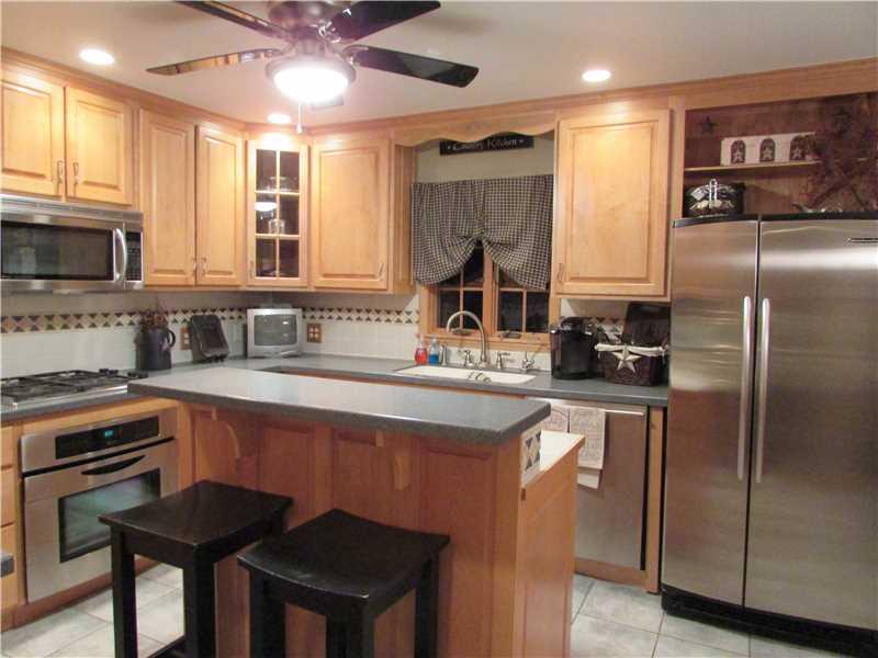 208 Ferncliff Road Rices Landing, PA 15357 - Photo 7 of 25 Kitchen.
