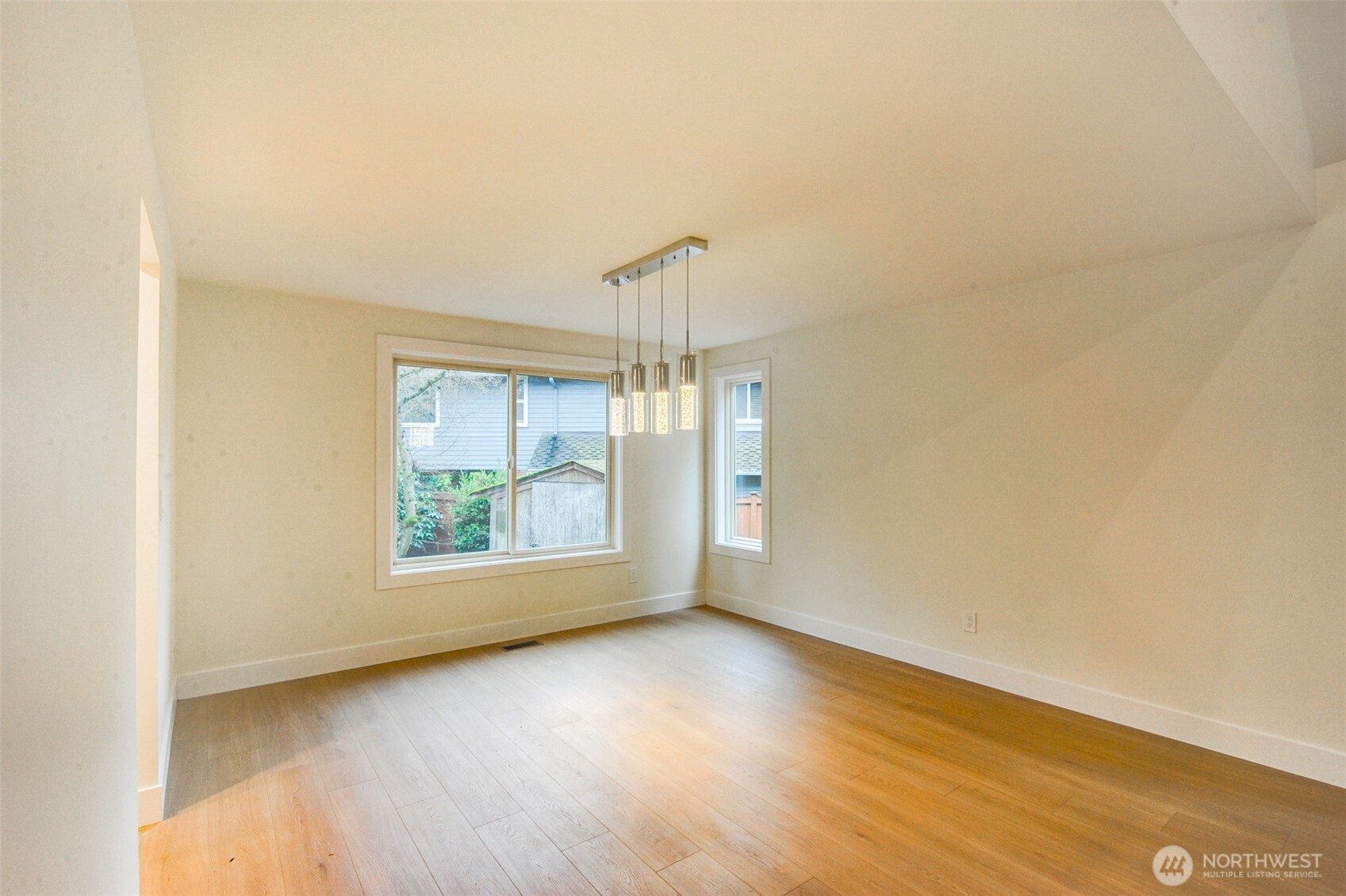 18501 28th Avenue Southeast Bothell, WA 98012 - Photo 13 of 38