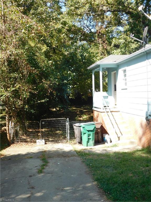 1315 Cook Street High Point, NC 27262 - Photo 3 of 10