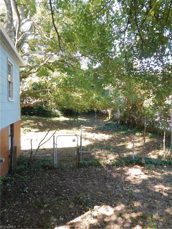 1315 Cook Street High Point, NC 27262 - Photo 4 of 10