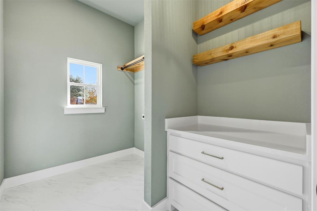 509 Emma Lane Grandview, TX 76050 - Photo 18 of 36 a view of a small space