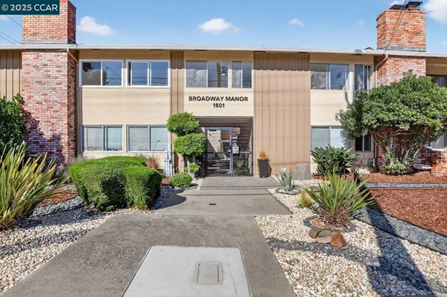 $675,000 | 1601 Broadway, Unit 9, Alameda, CA 94501