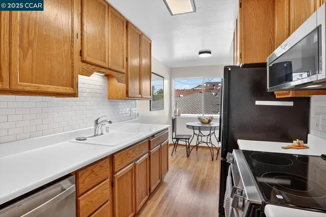 $675,000 | 1601 Broadway, Unit 9, Alameda, CA 94501