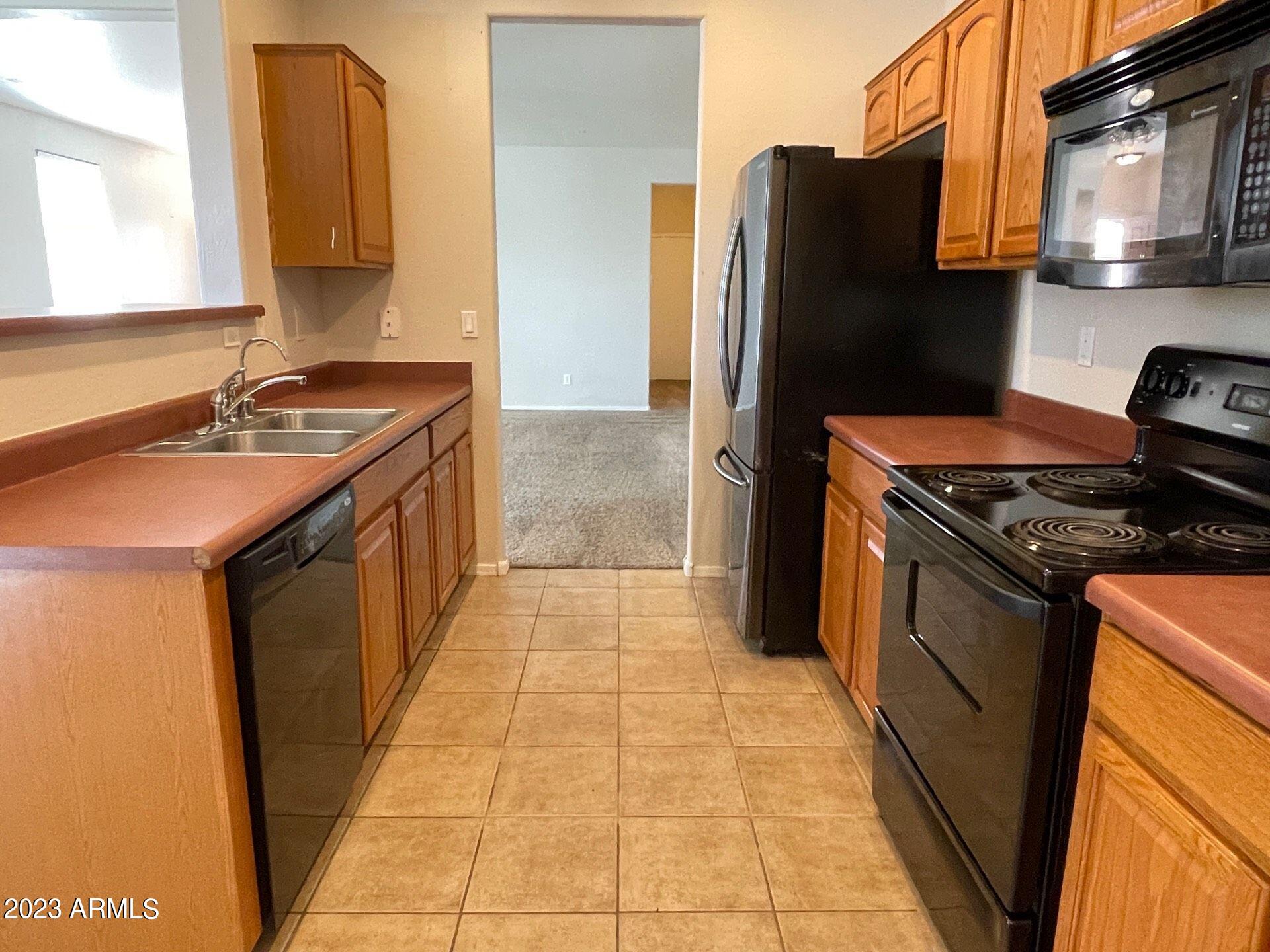 7329 West Darrel Road Laveen, AZ 85339 - Photo 4 of 14 Darrel 4