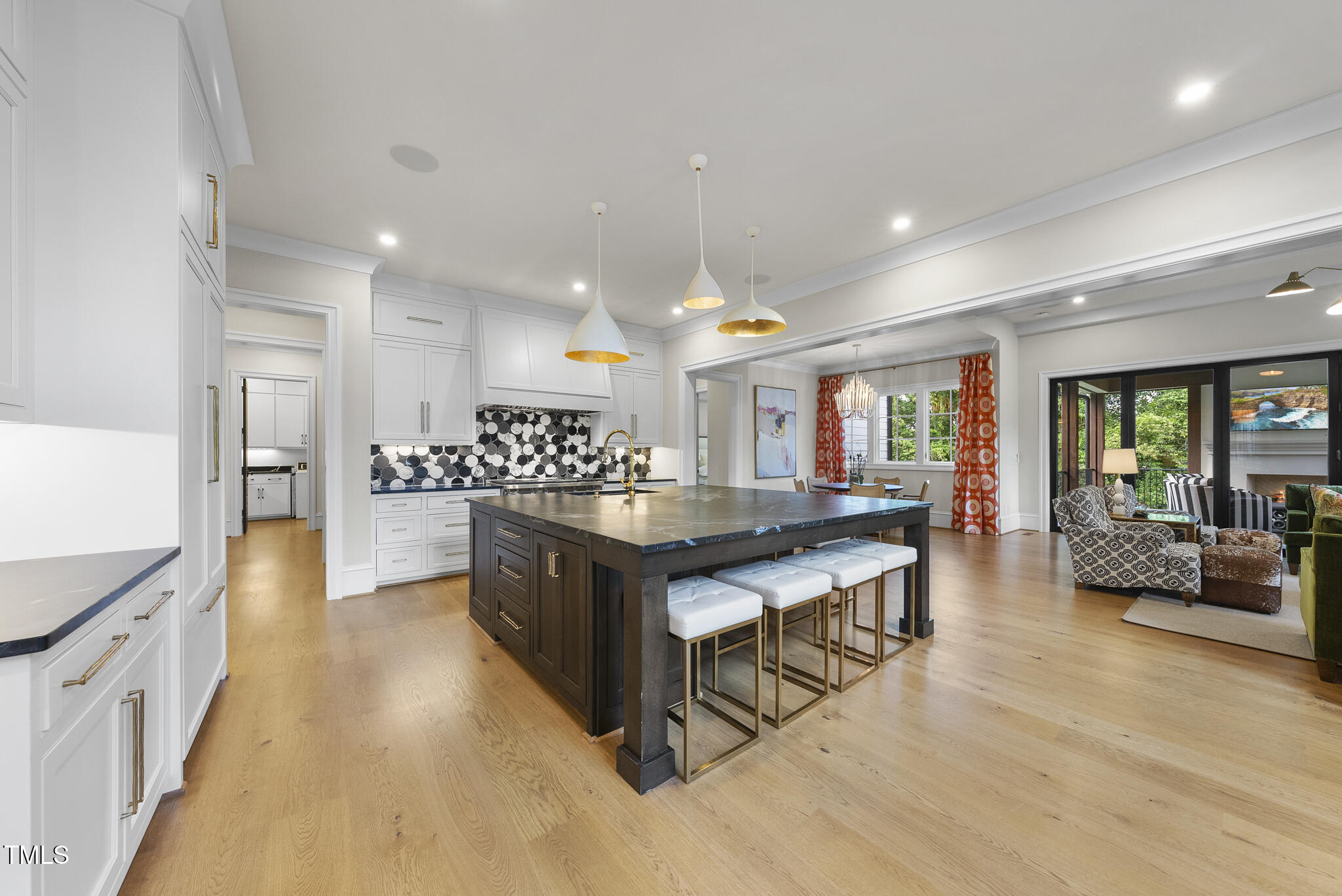 812 Manchester Drive Raleigh, NC 27609 - Photo 12 of 54 DSC03187