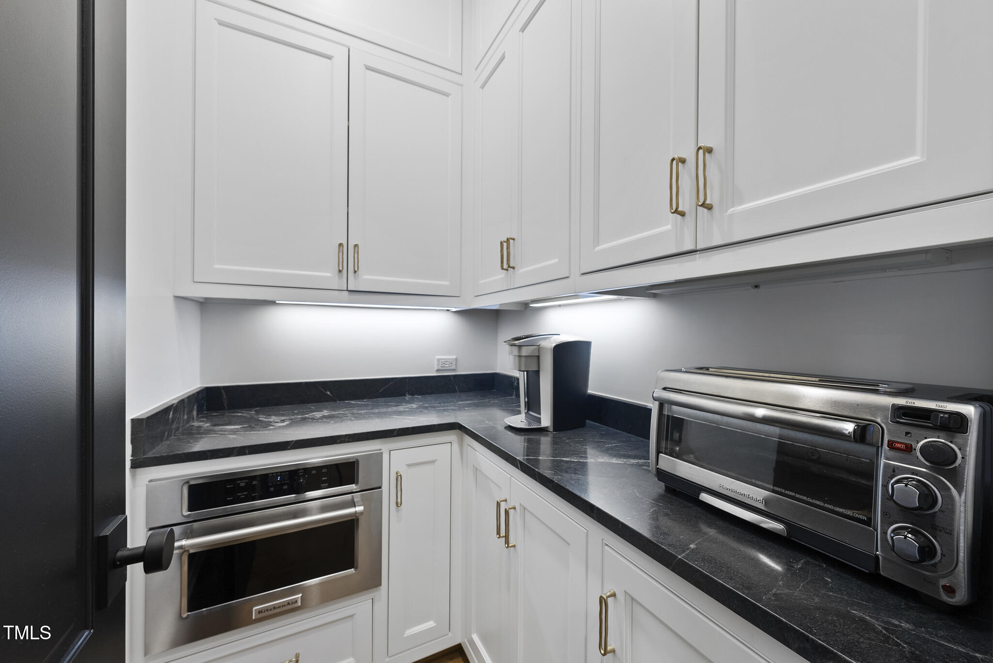 812 Manchester Drive Raleigh, NC 27609 - Photo 16 of 54 DSC03208