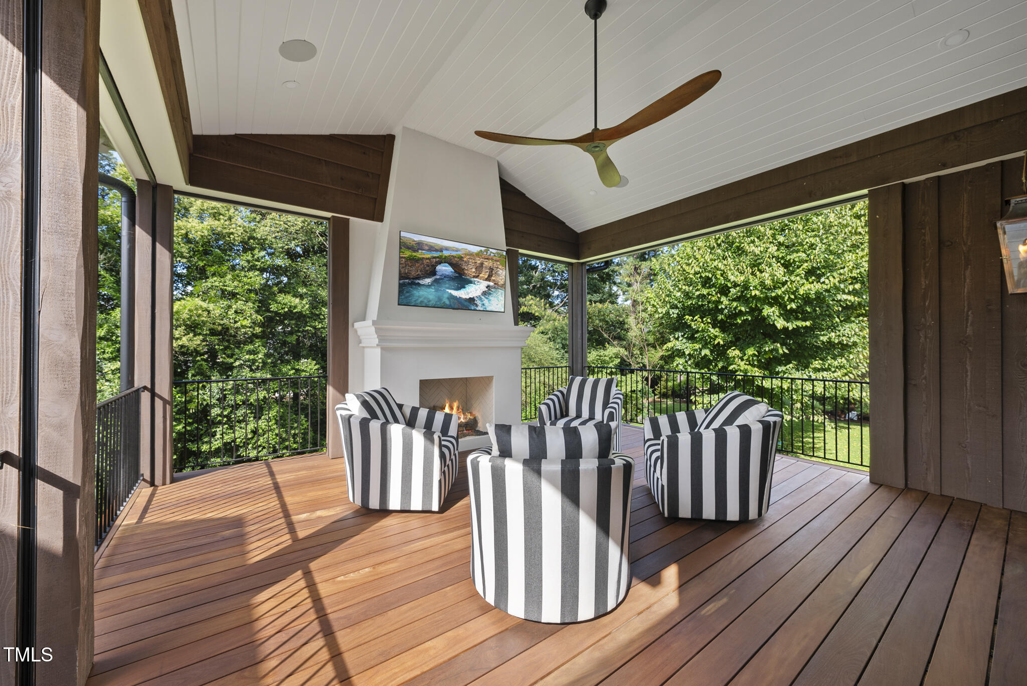 812 Manchester Drive Raleigh, NC 27609 - Photo 30 of 54 DSC03262