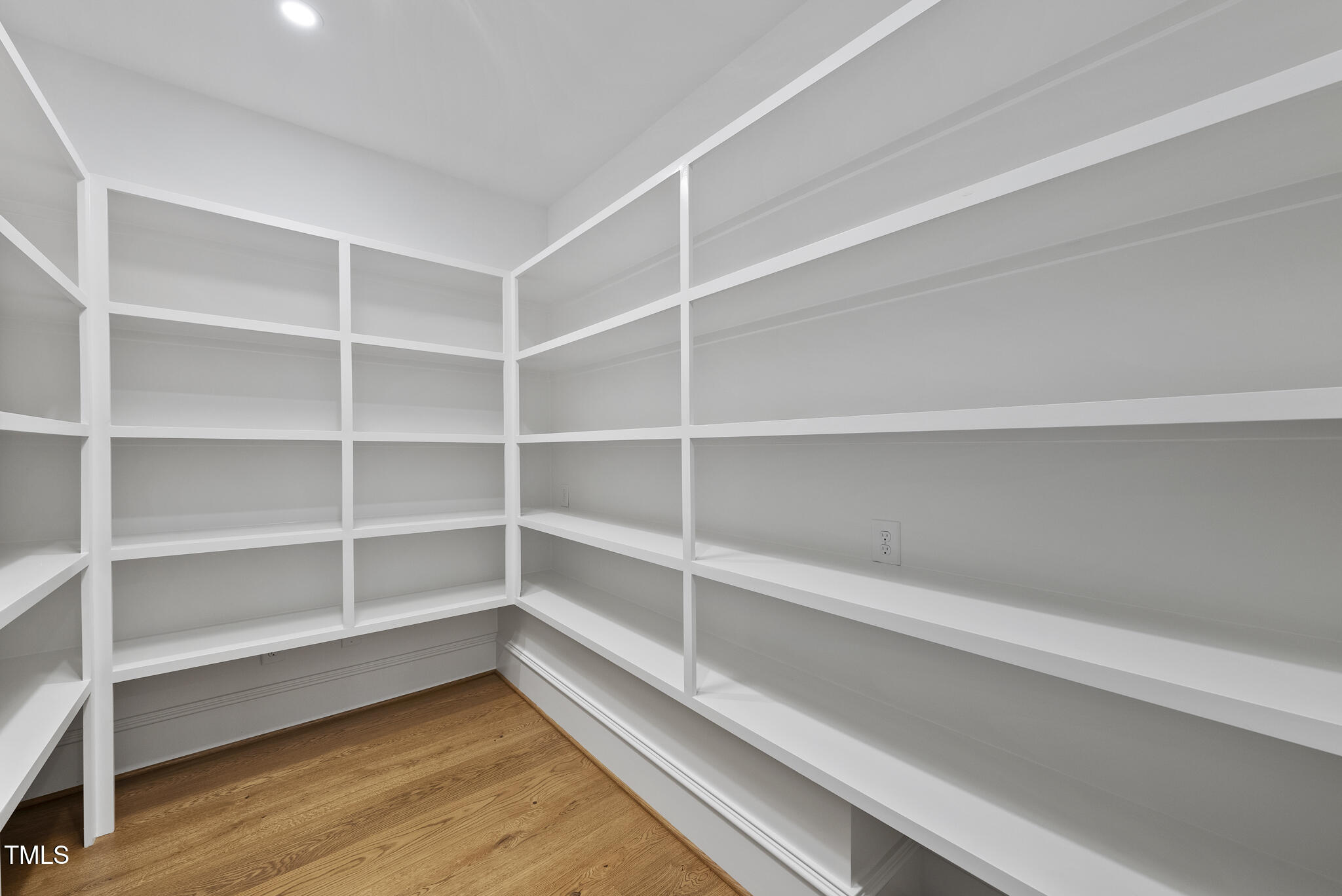 812 Manchester Drive Raleigh, NC 27609 - Photo 35 of 54 DSC03280