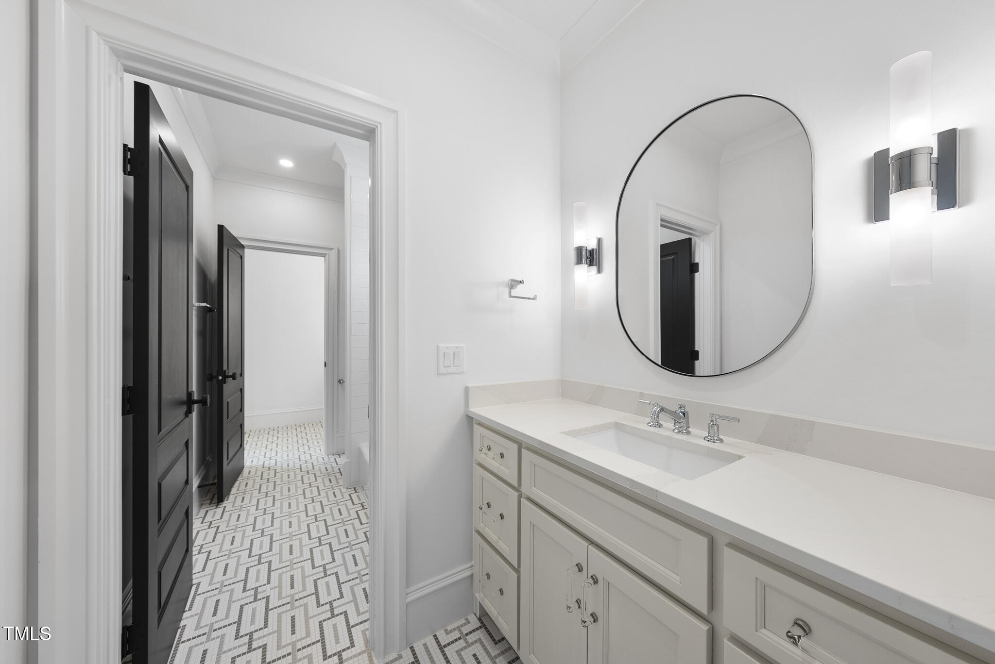 812 Manchester Drive Raleigh, NC 27609 - Photo 40 of 54 DSC03305