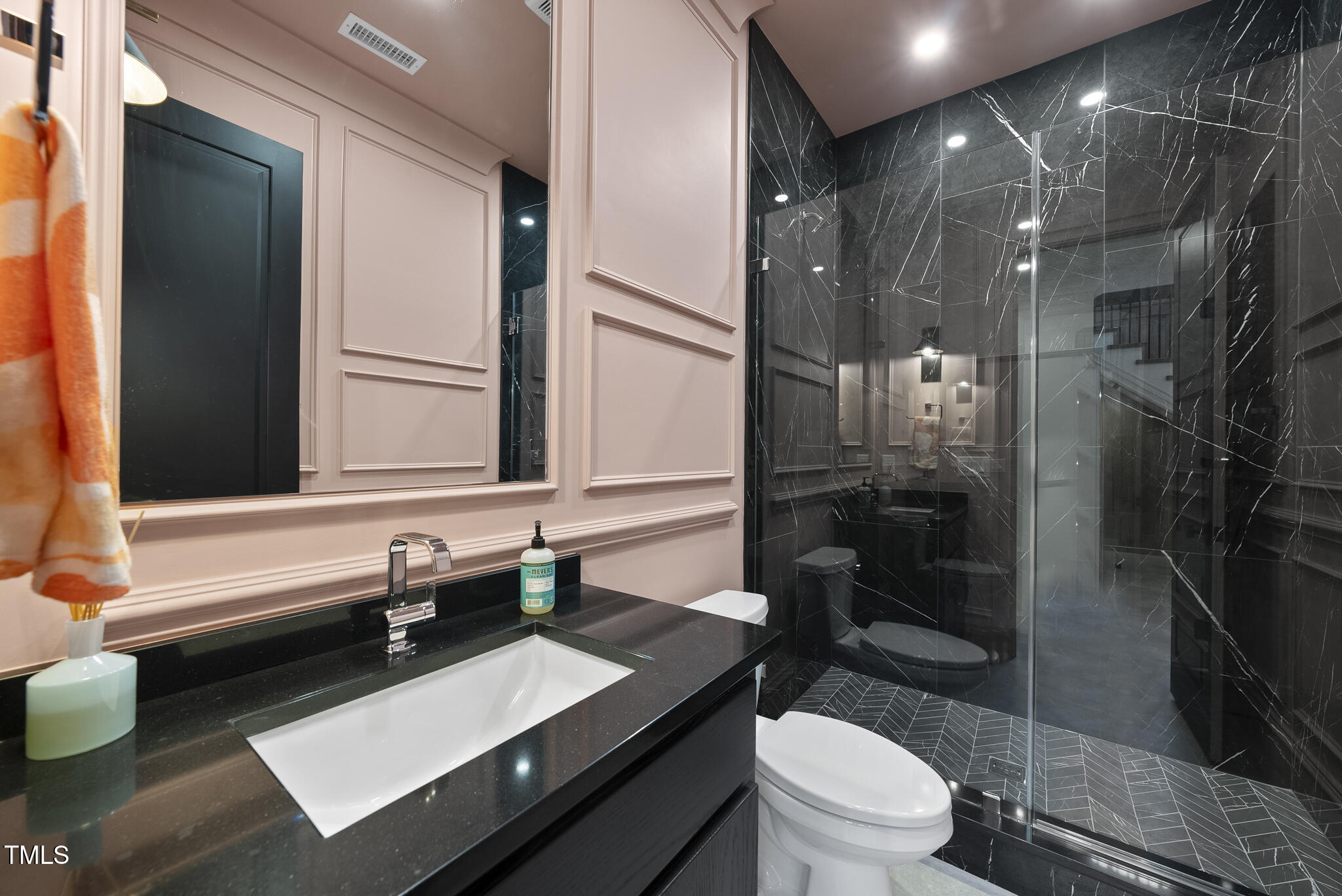 812 Manchester Drive Raleigh, NC 27609 - Photo 44 of 54 DSC03328