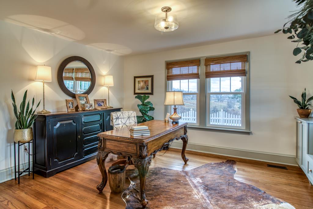 19069 Lake Road Abingdon, VA 24211 - Photo 29 of 52 Gallery Image 29
