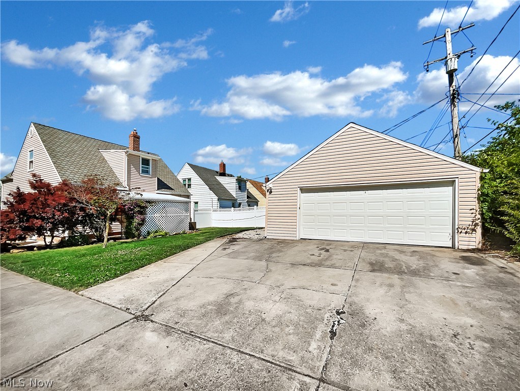 4315 Redfern Road Cleveland, OH 44134 - Photo 8 of 19