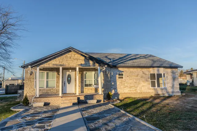 $295,000 | 521 East New Avenue, Monterey, TN 38574