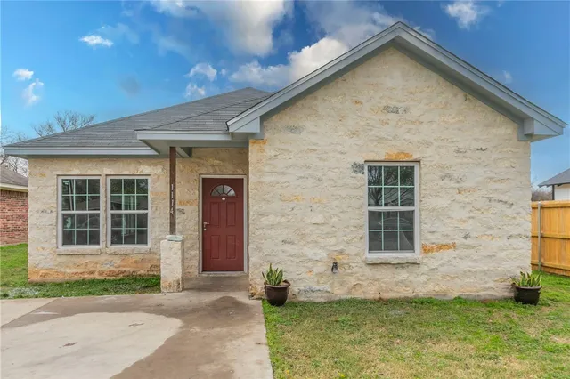 $300,000 | 1114 Houston Street, Waco, TX 76704