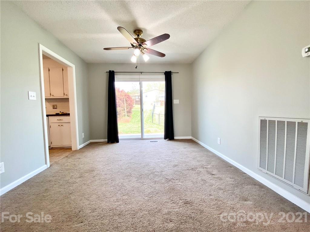 78 Cedar Road Hickory, NC 28601 - Photo 3 of 34 Gallery Image 3