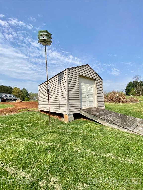 78 Cedar Road Hickory, NC 28601 - Photo 29 of 34 Gallery Image 29