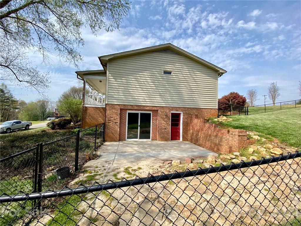 78 Cedar Road Hickory, NC 28601 - Photo 33 of 34 Gallery Image 33