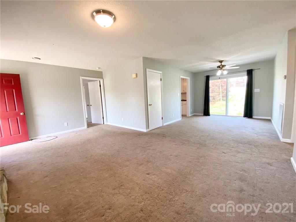78 Cedar Road Hickory, NC 28601 - Photo 7 of 34 Gallery Image 7