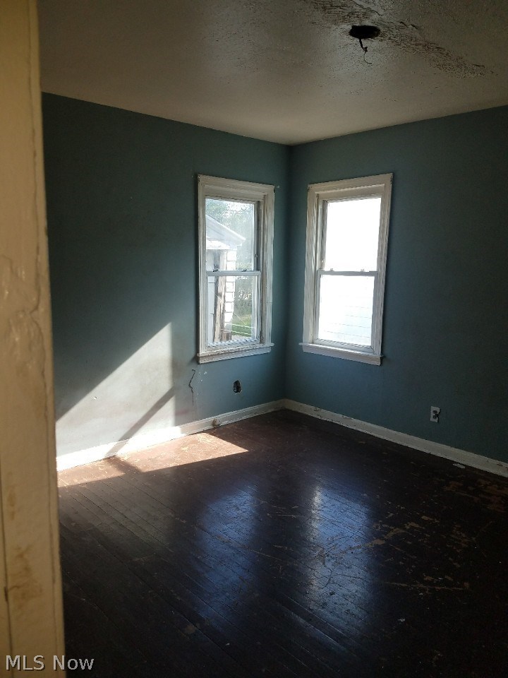 1127 Reed Avenue Akron, OH 44306 - Photo 4 of 6 Gallery Image 4