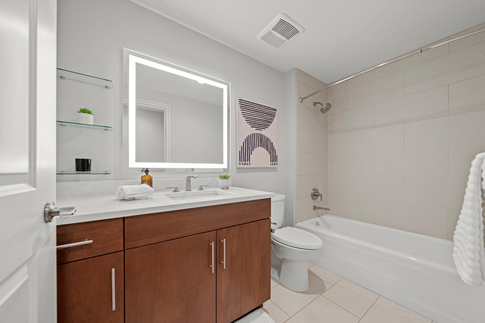 850 North Lake Shore Drive, Unit 1501 Chicago, IL 60611 - Photo 17 of 24