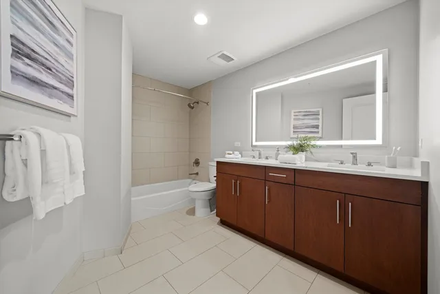 $739,000 | 850 North Lake Shore Drive, Unit 1501, Chicago, IL 60611