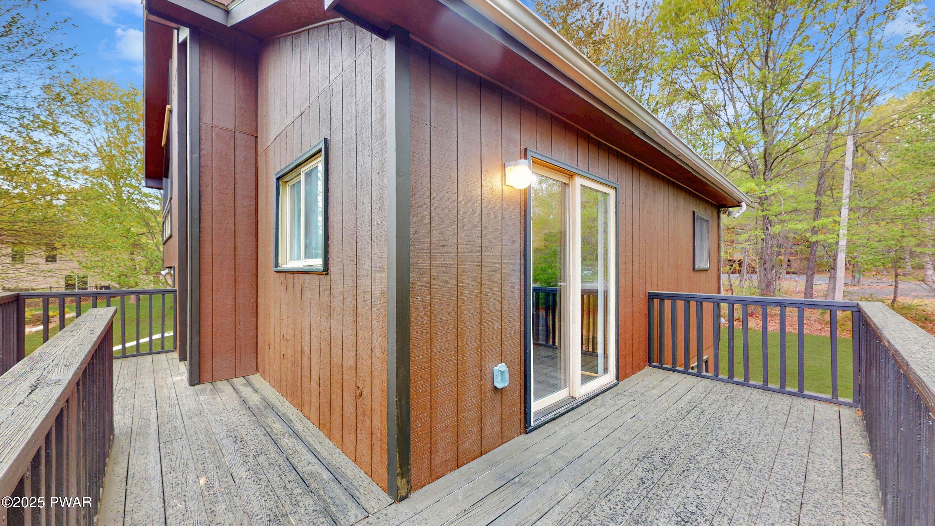 244 Kirkham Road Bushkill, PA 18324 - Photo 6 of 48 244-Kirkham-05062025_222450