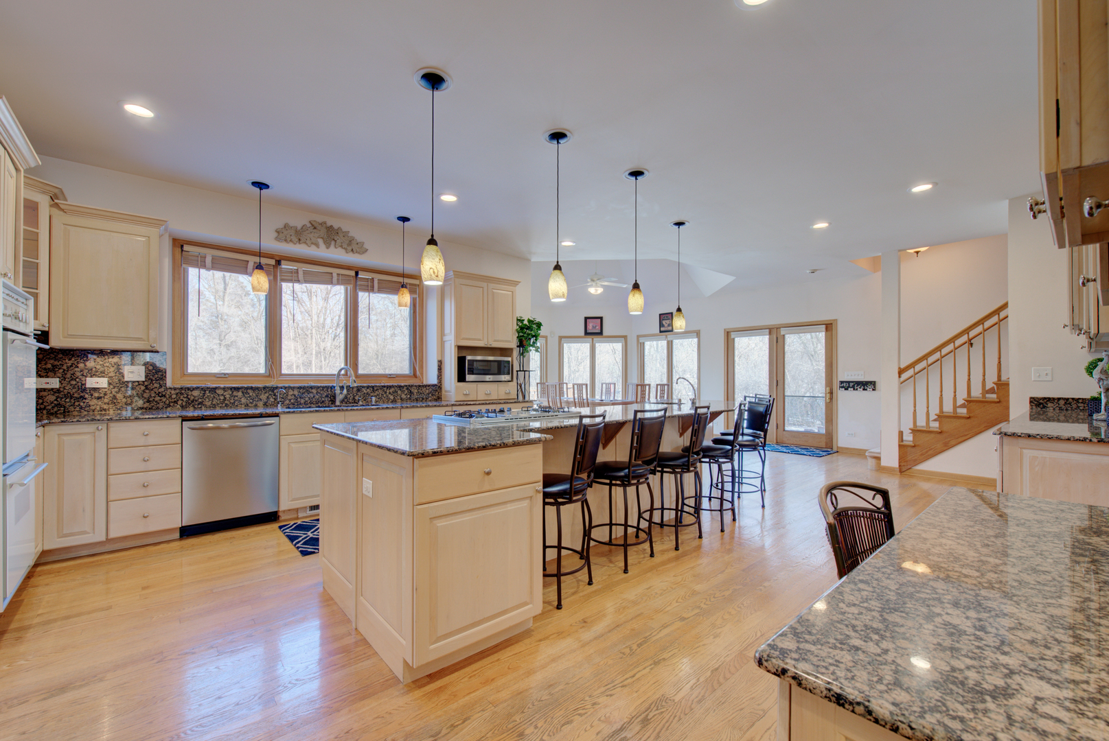 651 North Inverway Road Inverness, IL 60067 - Photo 19 of 57