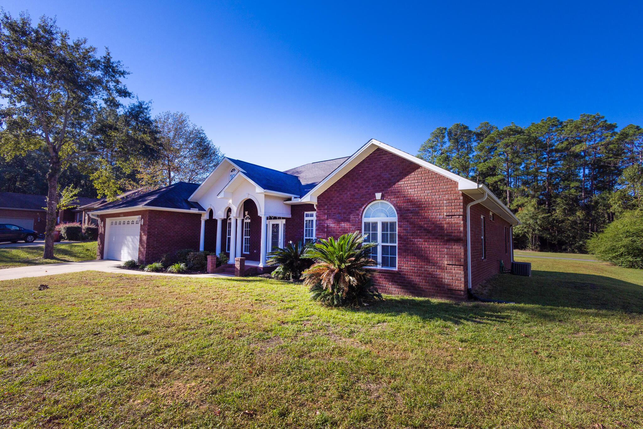 105 Par Court Crestview, FL 32536 - Photo 3 of 72 3O0A6510