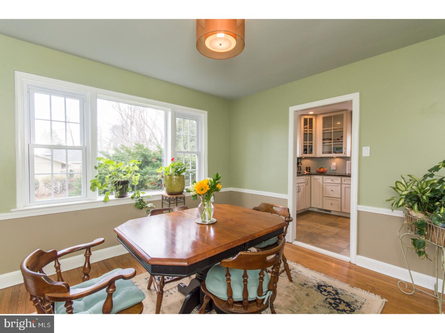 340 Horsham Road Horsham, PA 19044 - Photo 6 of 25 Dining Room