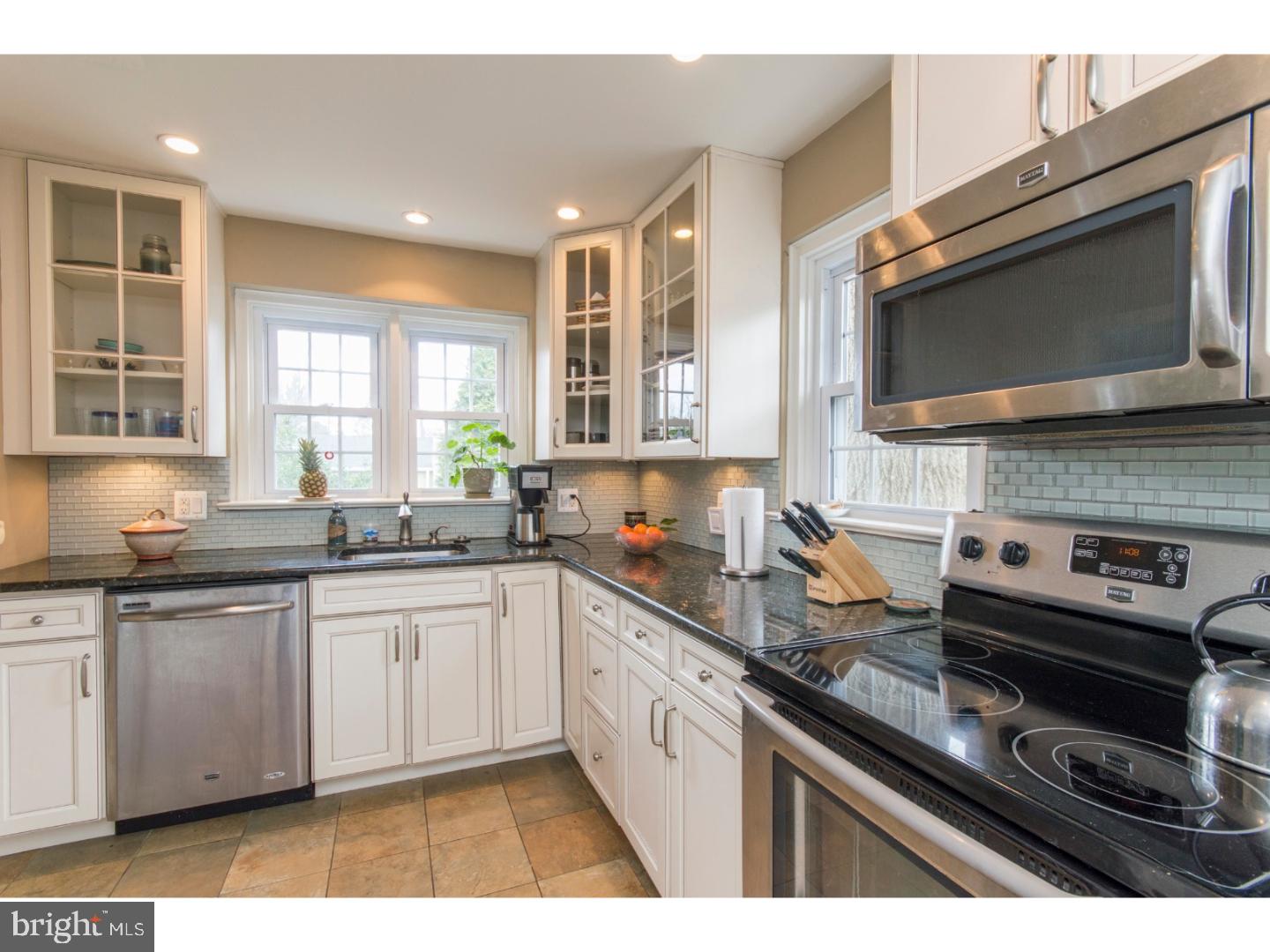 340 Horsham Road Horsham, PA 19044 - Photo 9 of 25 Kitchen