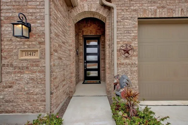 $2,250 | 11417 American Mustang Loop, Manor, TX 78653