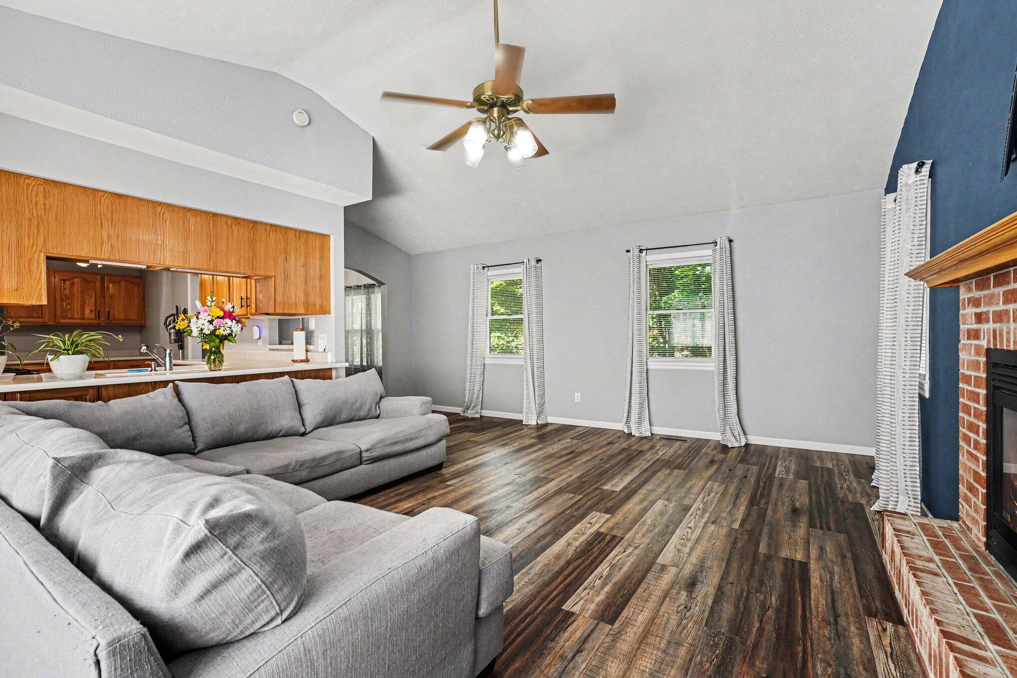 166 Ridgewood Street Kalamazoo, MI 49001 - Photo 10 of 30 010_file_5747