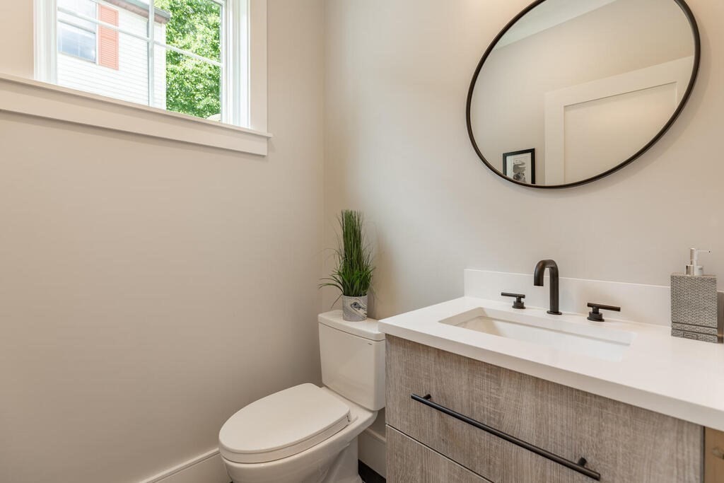 19 Thurston Road Newton, MA 02464 - Photo 6 of 31 Gallery Image 6